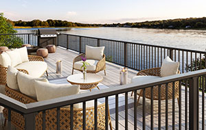 Aluminum Railing Design for Residential and Commercial Architecture